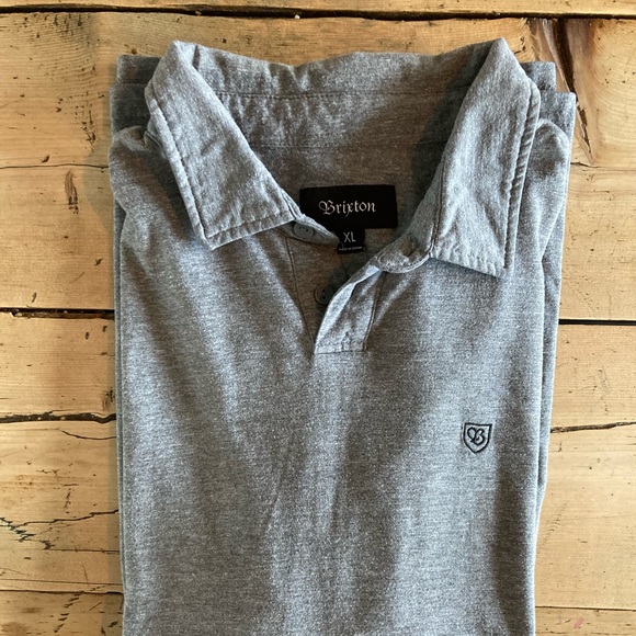 2/20$ Brixton grey polo size XL - Picture 8 of 8